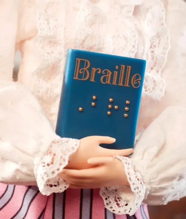 Store Helen Keller, Bambola Da Collezione Con Blusa E Gonna, Certificato Di Autenticita, 6+ Anni Fashion Dolls