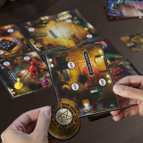 Cheap Cluedo Escape Il Club Dell'Illusionista, Gioco Di Mistero In Versione Escape Room Giochi Escape Room Ed Enigmi