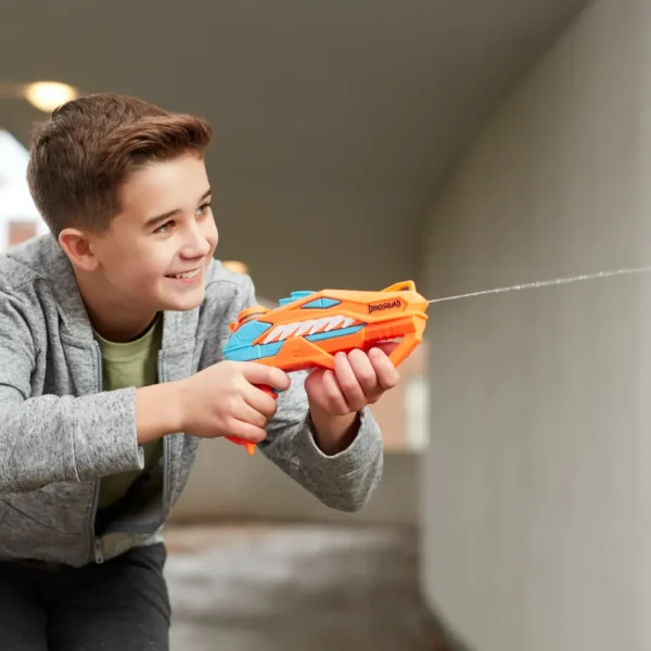 Clearance Super Soaker Dinosquad Raptor-Surge, Blaster Ad Acqua Con Spruzzo A Grilletto Pistole Ad Acqua