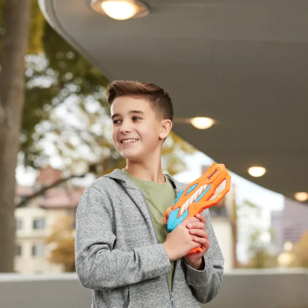 Clearance Super Soaker Dinosquad Raptor-Surge, Blaster Ad Acqua Con Spruzzo A Grilletto Pistole Ad Acqua