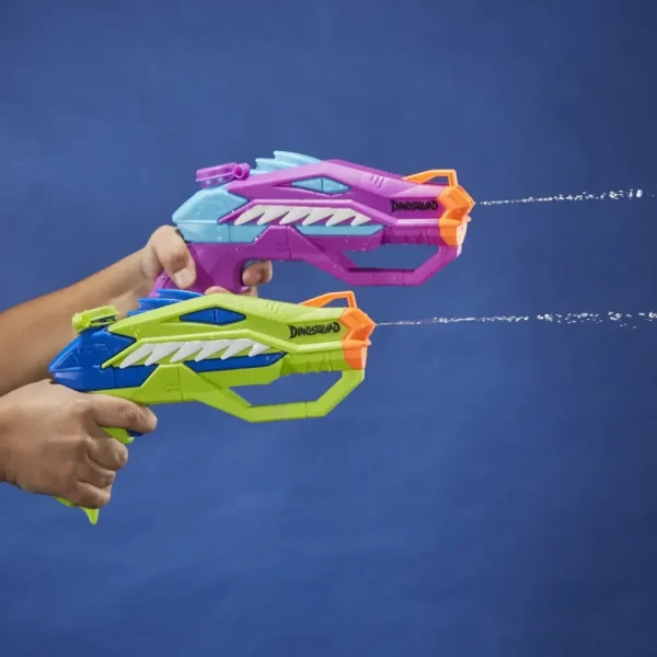 Hot Super Soaker Dinosquad, 2 Raptor-Surge, Include 2 Soaker Con Design A Forma Di Dinosauro Pistole Ad Acqua