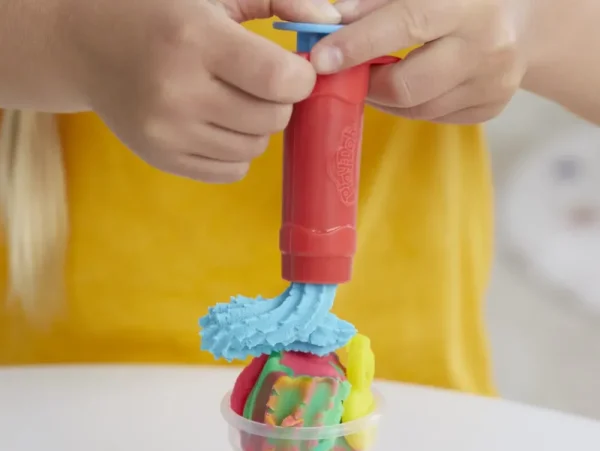 Hot , Playset Magici Frullati, Con Frullatore Giocattolo Plastilina E Pasta Modellabile
