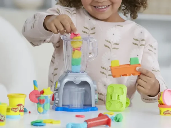 Hot , Playset Magici Frullati, Con Frullatore Giocattolo Plastilina E Pasta Modellabile