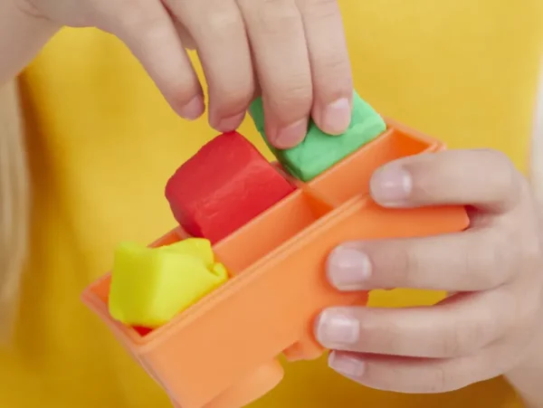 Hot , Playset Magici Frullati, Con Frullatore Giocattolo Plastilina E Pasta Modellabile