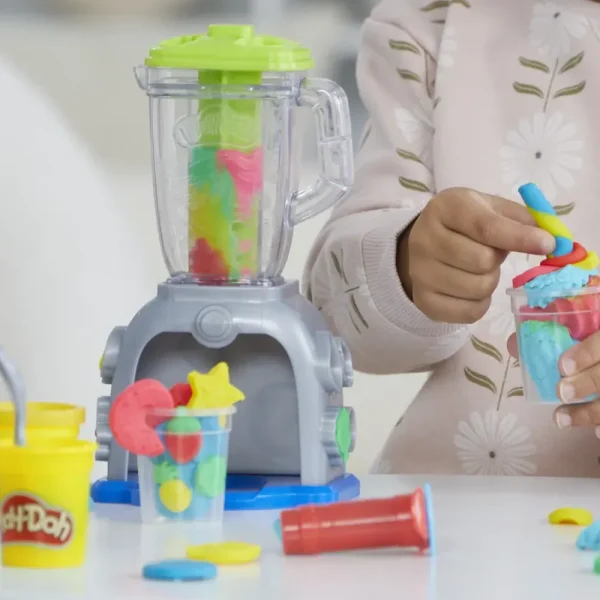 Hot , Playset Magici Frullati, Con Frullatore Giocattolo Plastilina E Pasta Modellabile