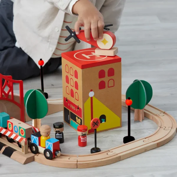 Sale Playset Trenino Con Pista E Citta Mondi Immaginari